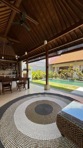 Villa Silver